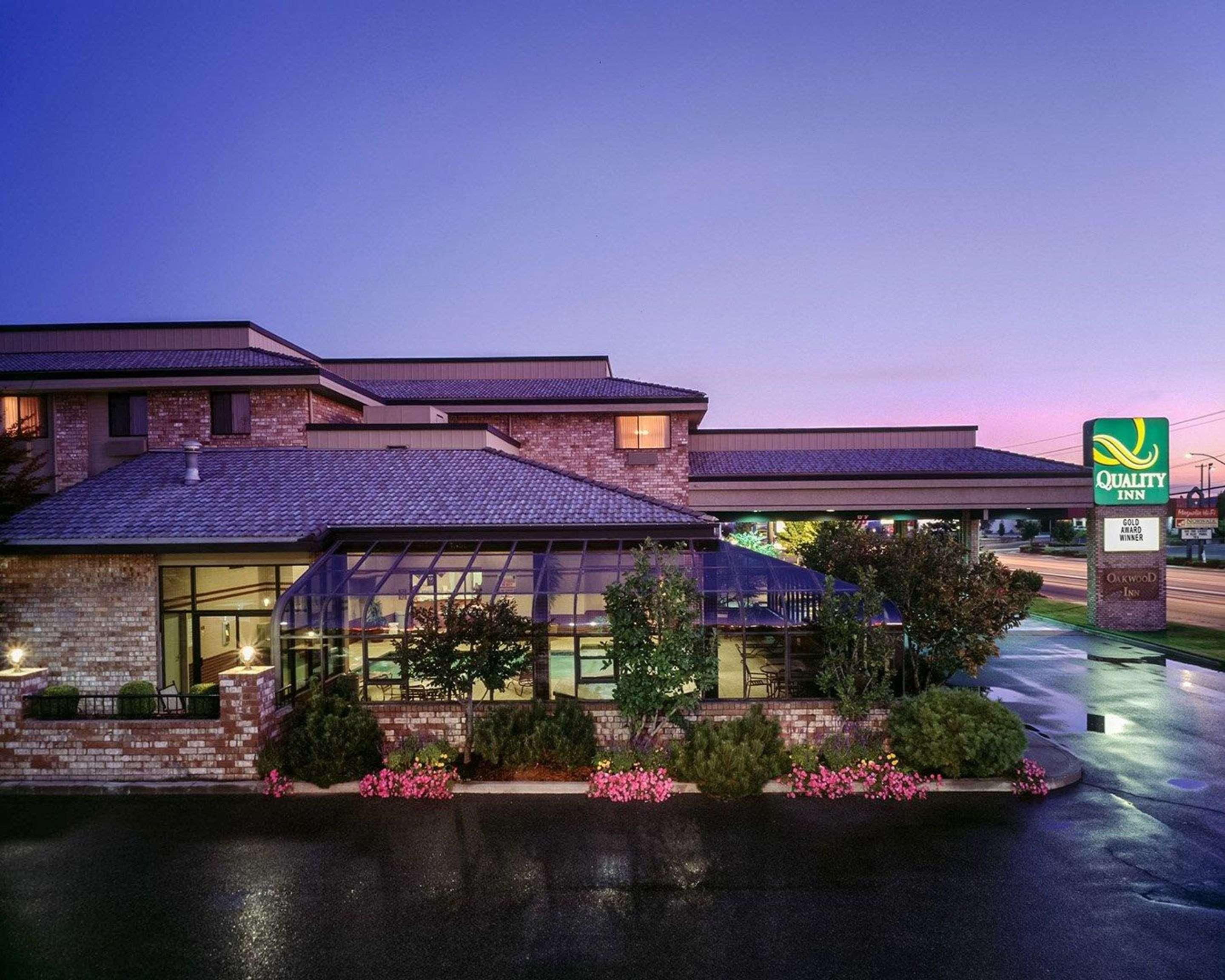 Quality Inn Oakwood Fairwood Экстерьер фото
