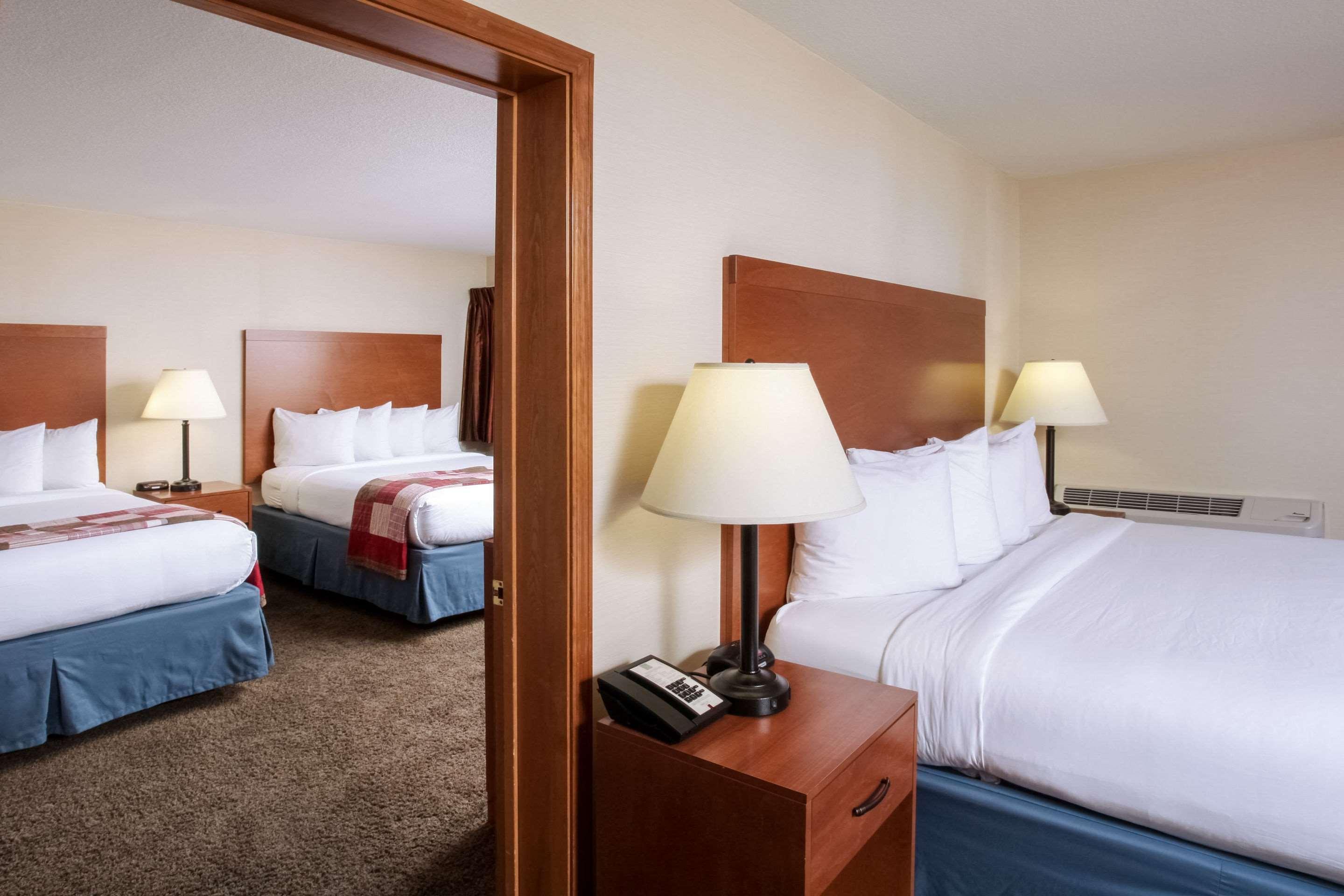 Quality Inn Oakwood Fairwood Экстерьер фото